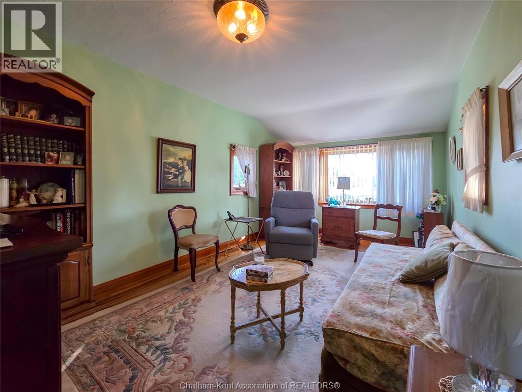 465 VICTORIA AVENUE - 28