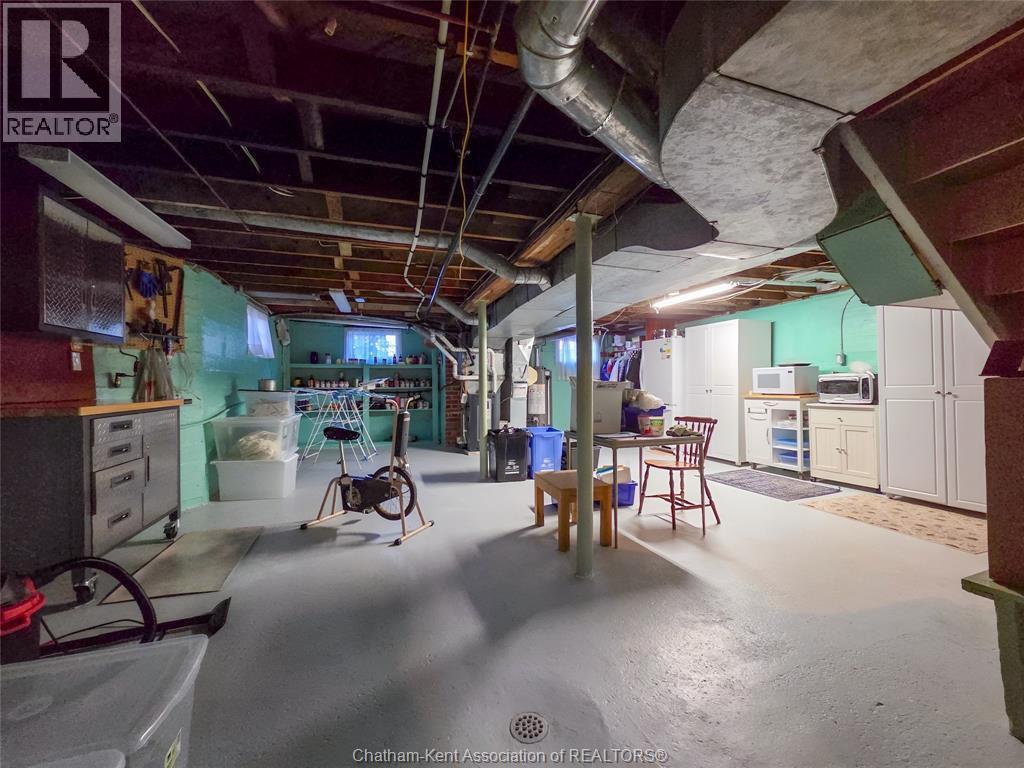 465 Victoria AVENUE — photo 47