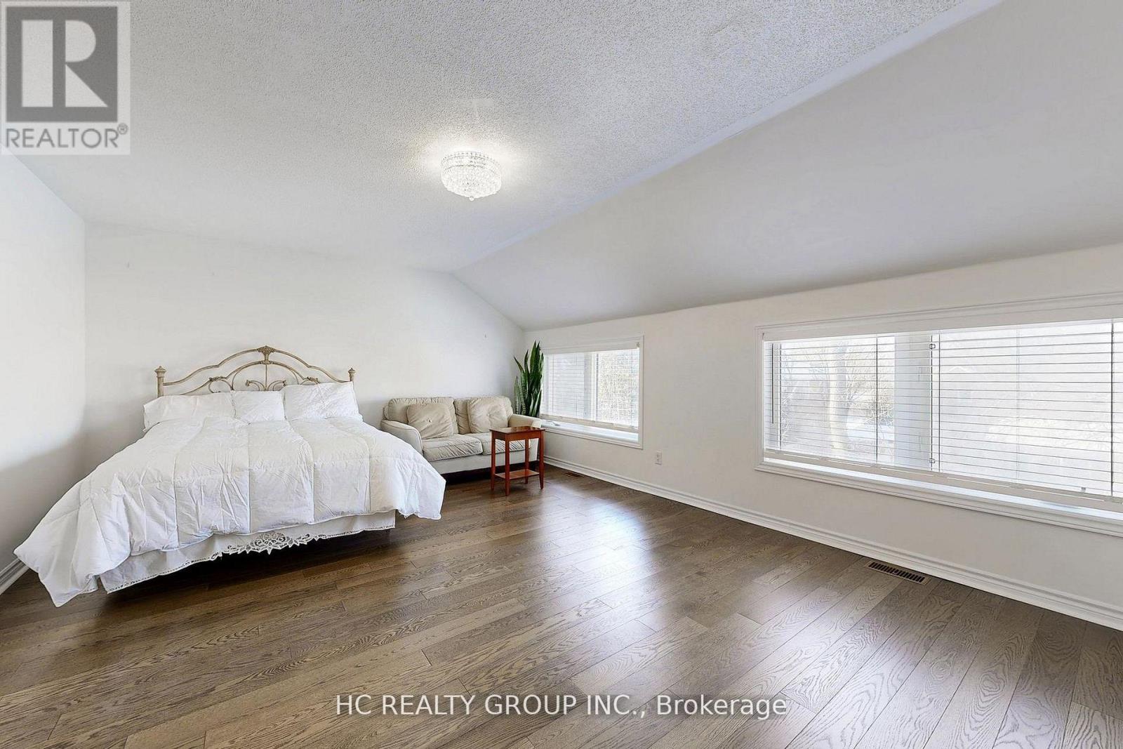 204B FINCH AVENUE E - 17