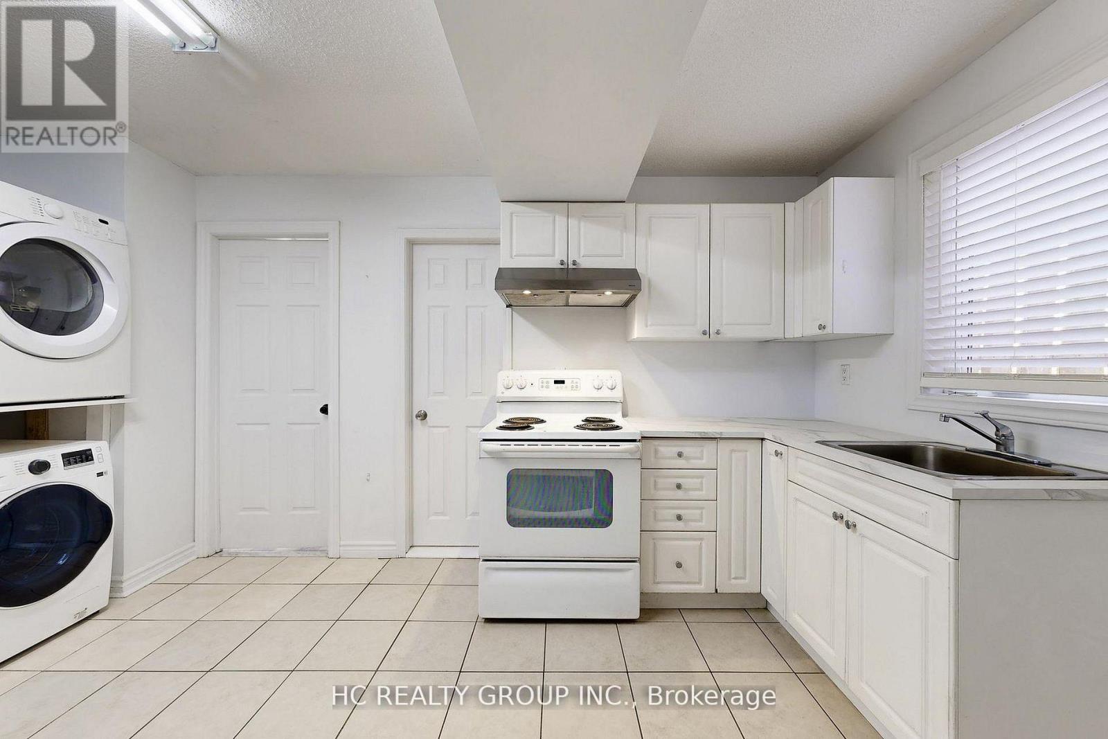 204B FINCH AVENUE E - 27