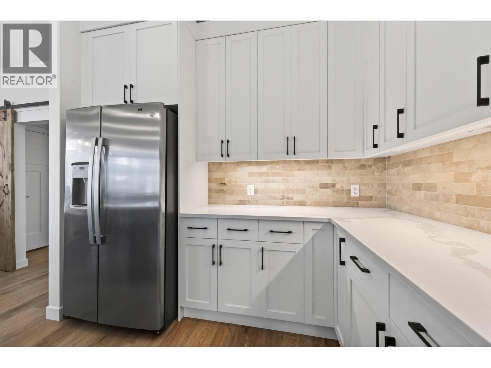 1542 CEDAR STREET - 44