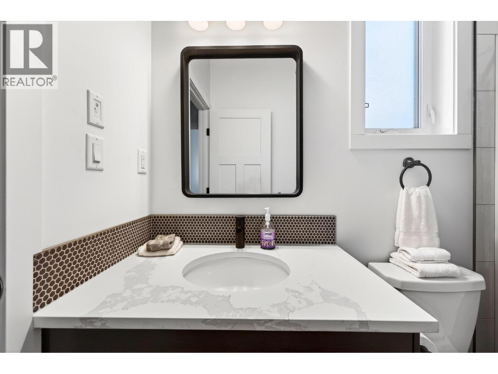 1542 CEDAR STREET - 48