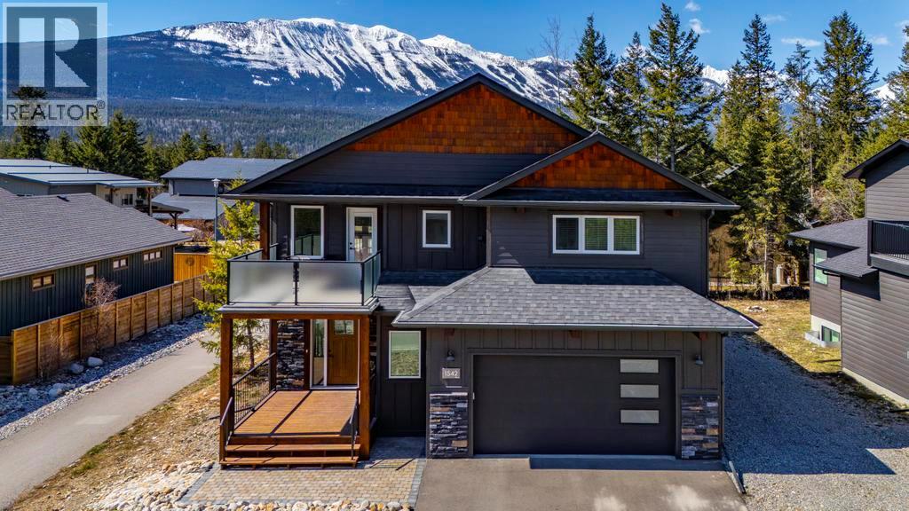 1542 CEDAR STREET - 5