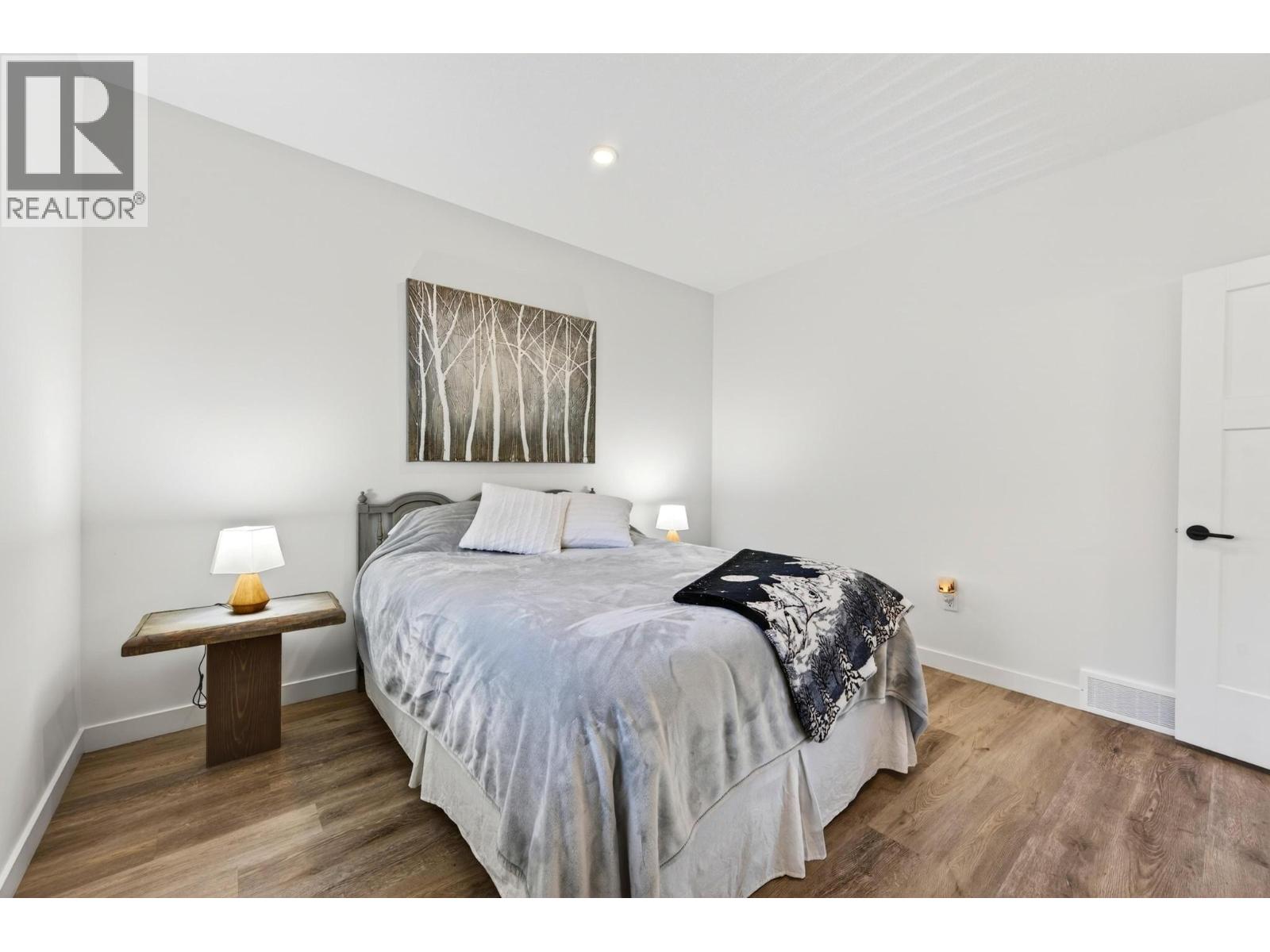 1542 CEDAR STREET - 51