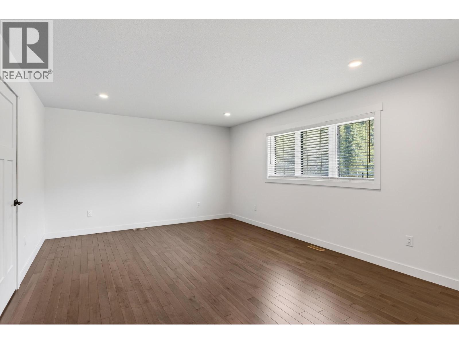 1542 CEDAR STREET - 76