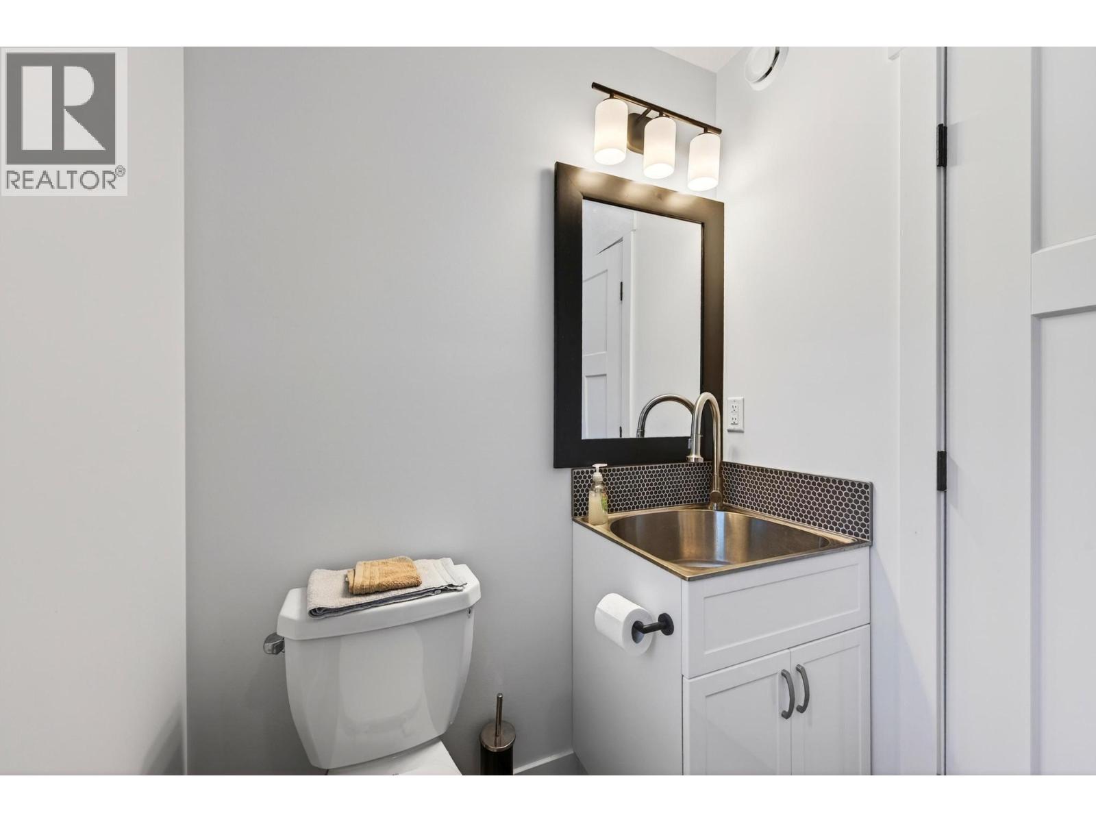 1542 CEDAR STREET - 81