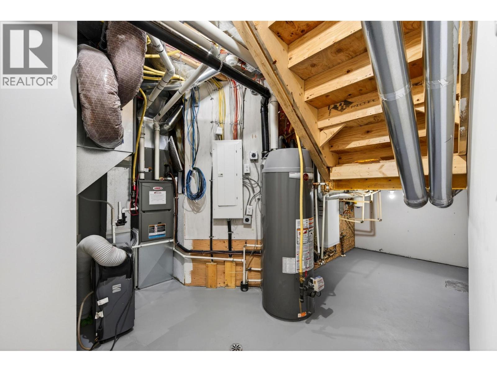 1542 CEDAR STREET - 83