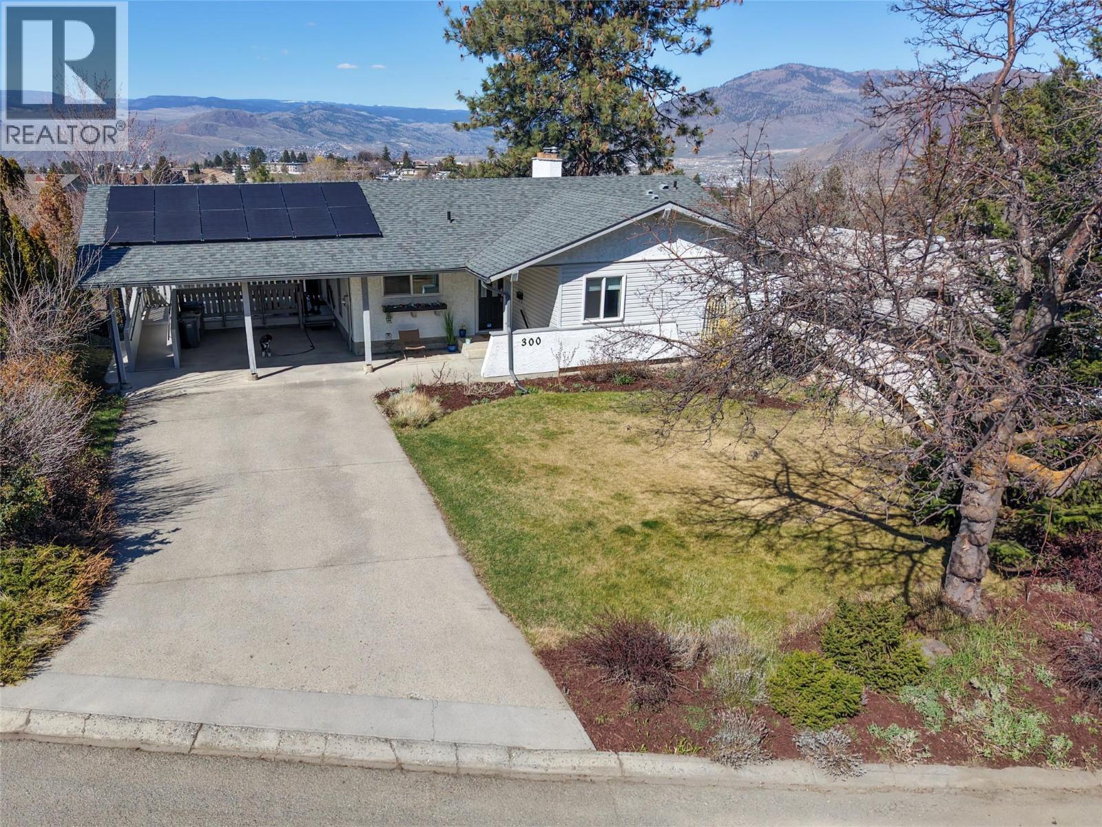 300 GORDONHORN Crescent - 2
