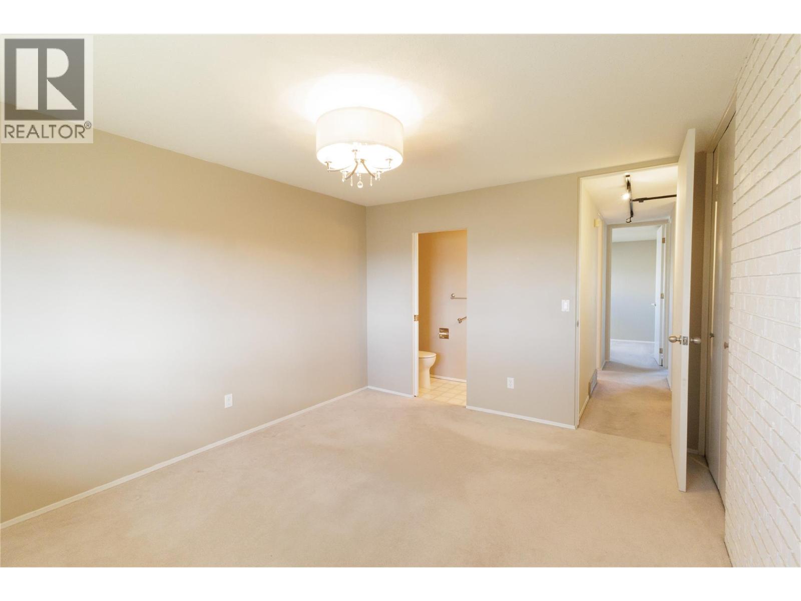 300 GORDONHORN CRESCENT - 27