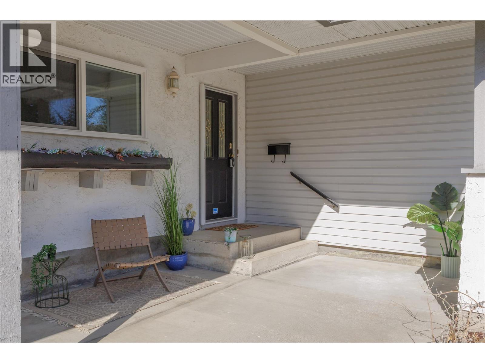 300 GORDONHORN Crescent - 3