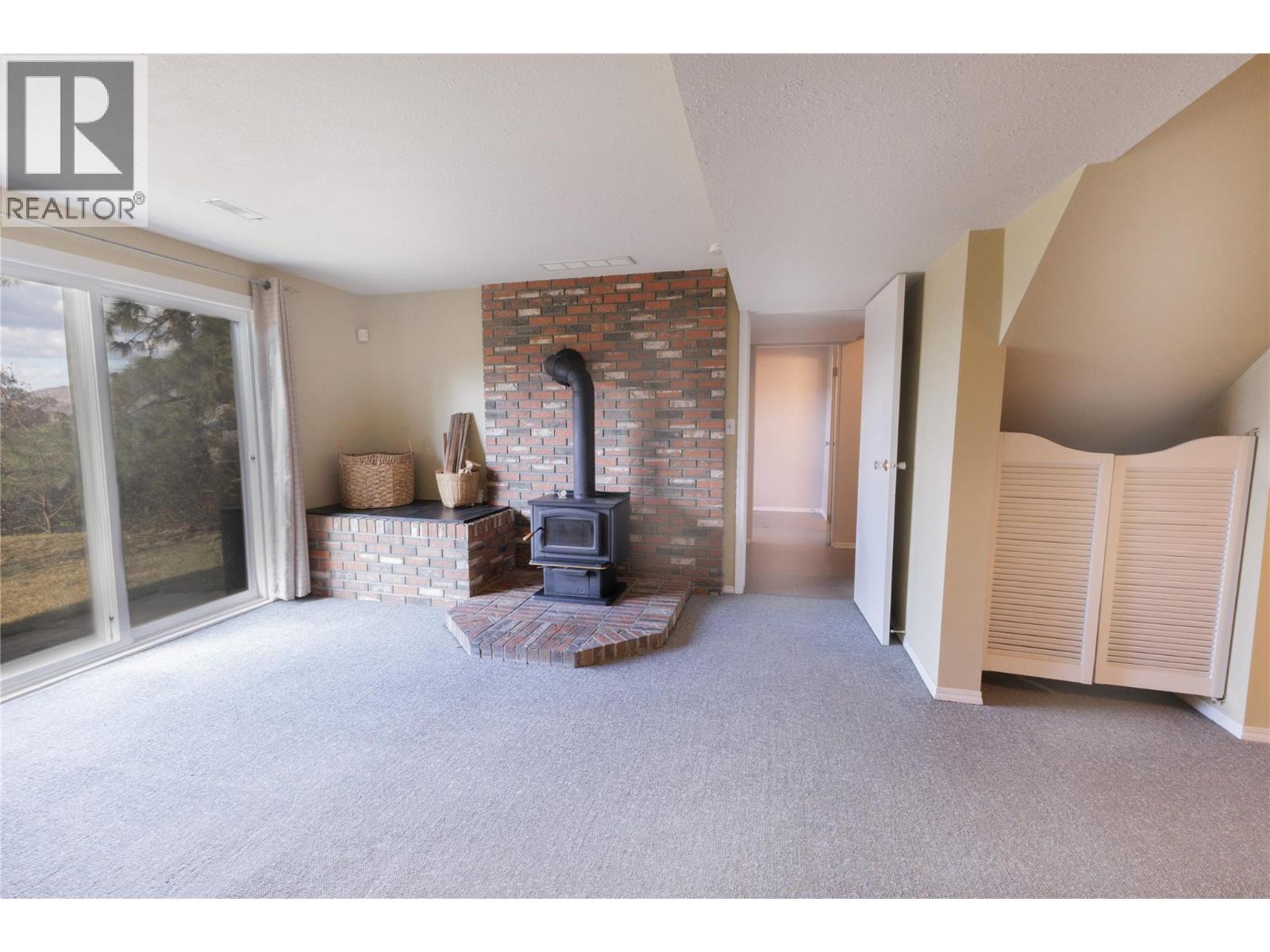 300 GORDONHORN Crescent - 32