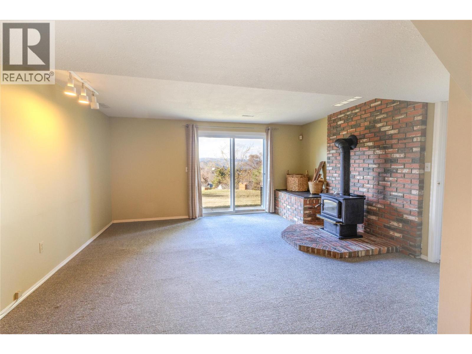 300 GORDONHORN Crescent - 34