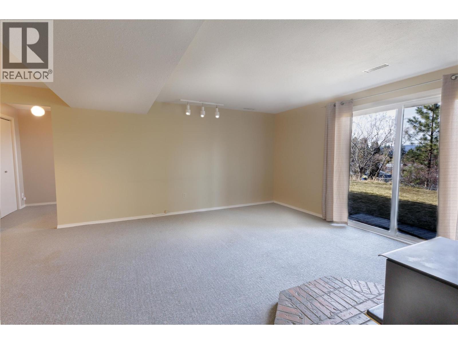 300 GORDONHORN Crescent - 35