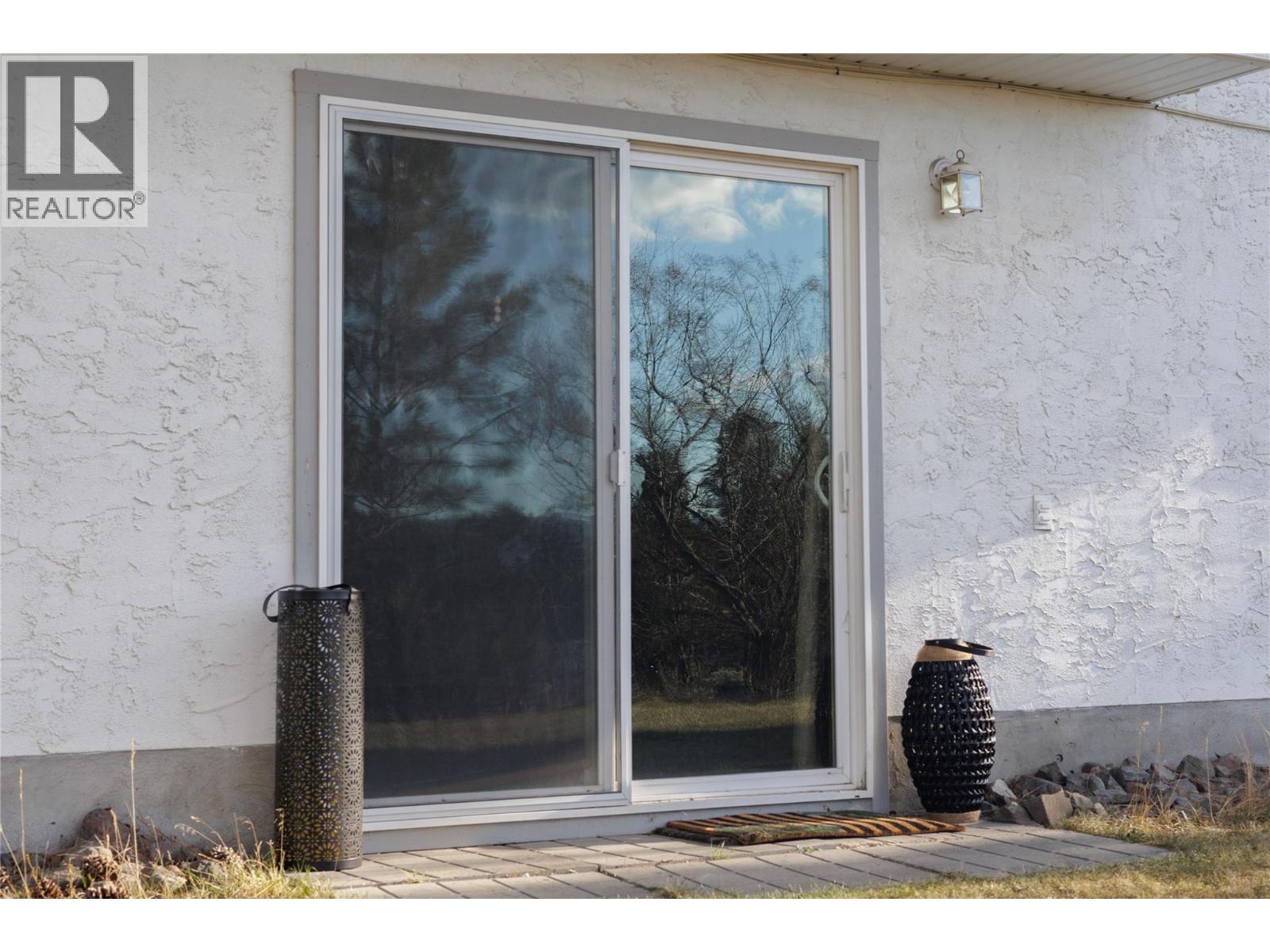 300 GORDONHORN Crescent - 52