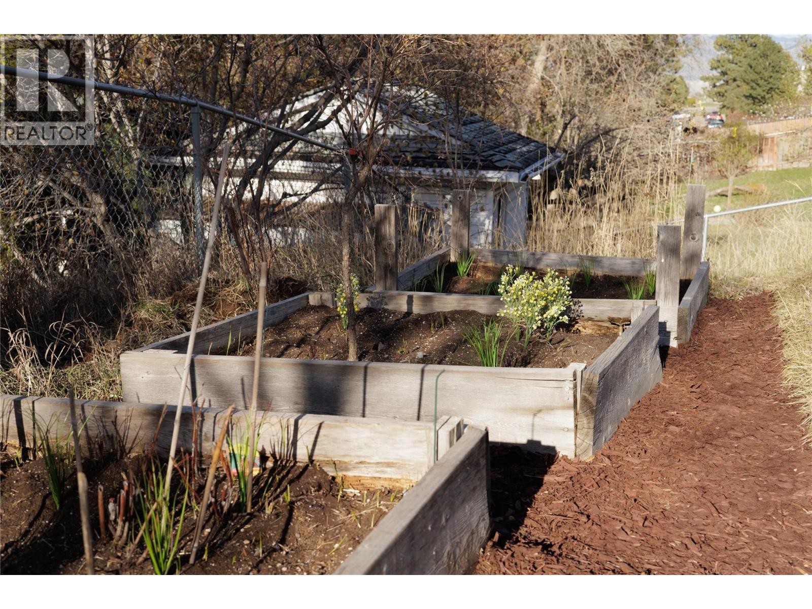 300 GORDONHORN CRESCENT - 56