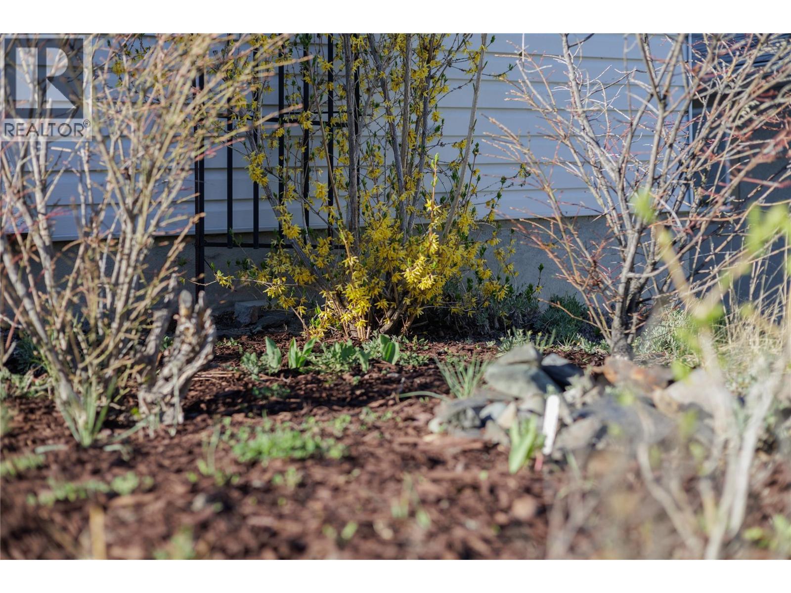 300 GORDONHORN CRESCENT - 68