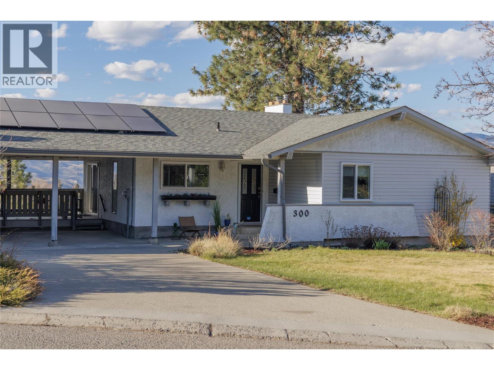 300 GORDONHORN CRESCENT - 69