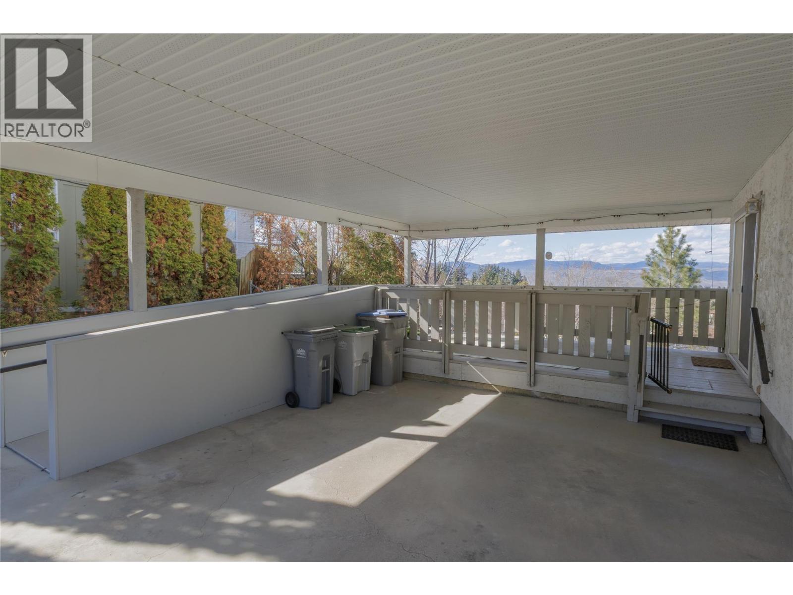 300 GORDONHORN CRESCENT - 74