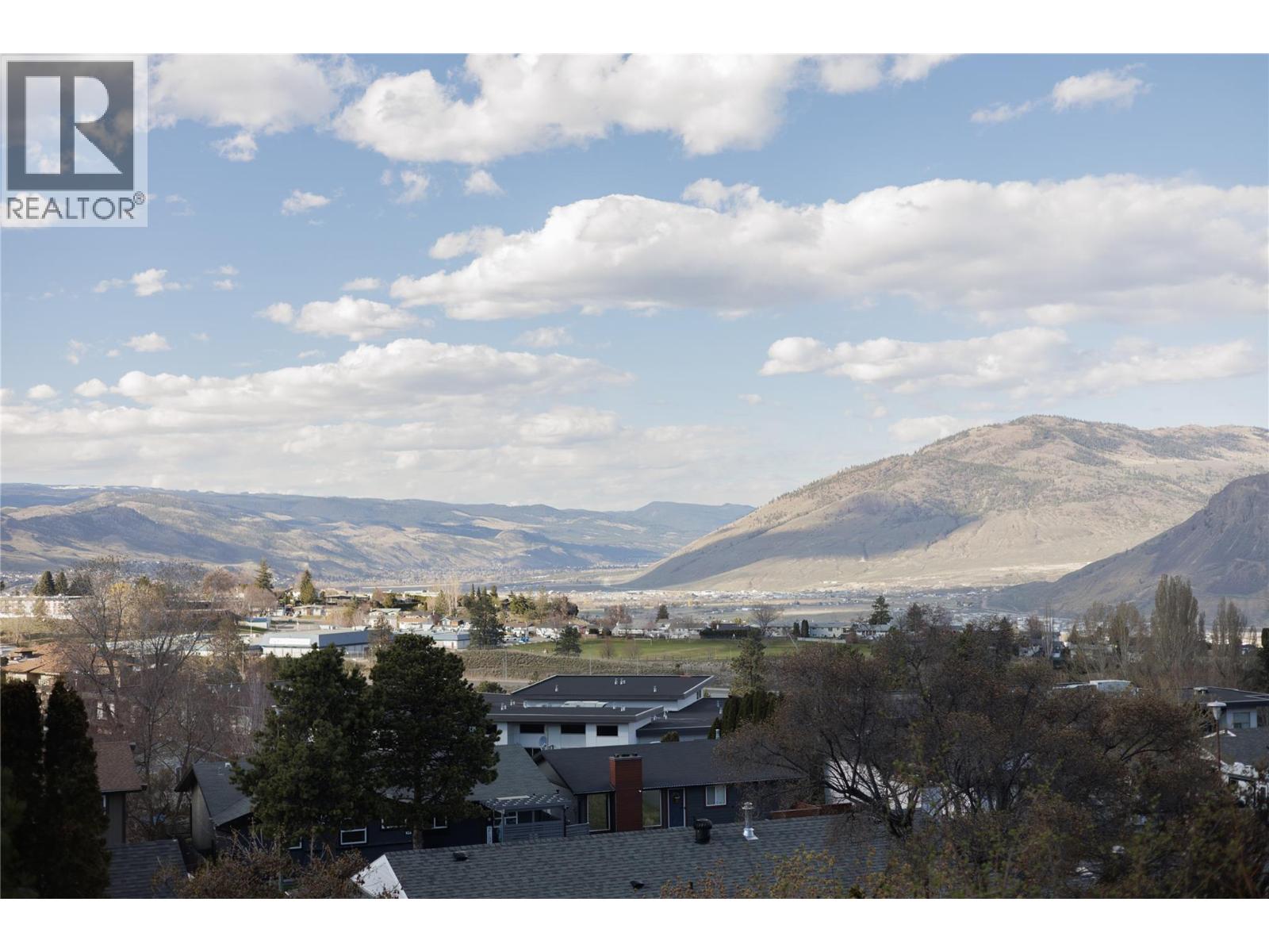 300 GORDONHORN CRESCENT - 8