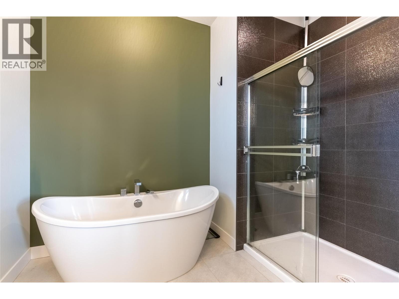 503 POPLAR DRIVE - 18