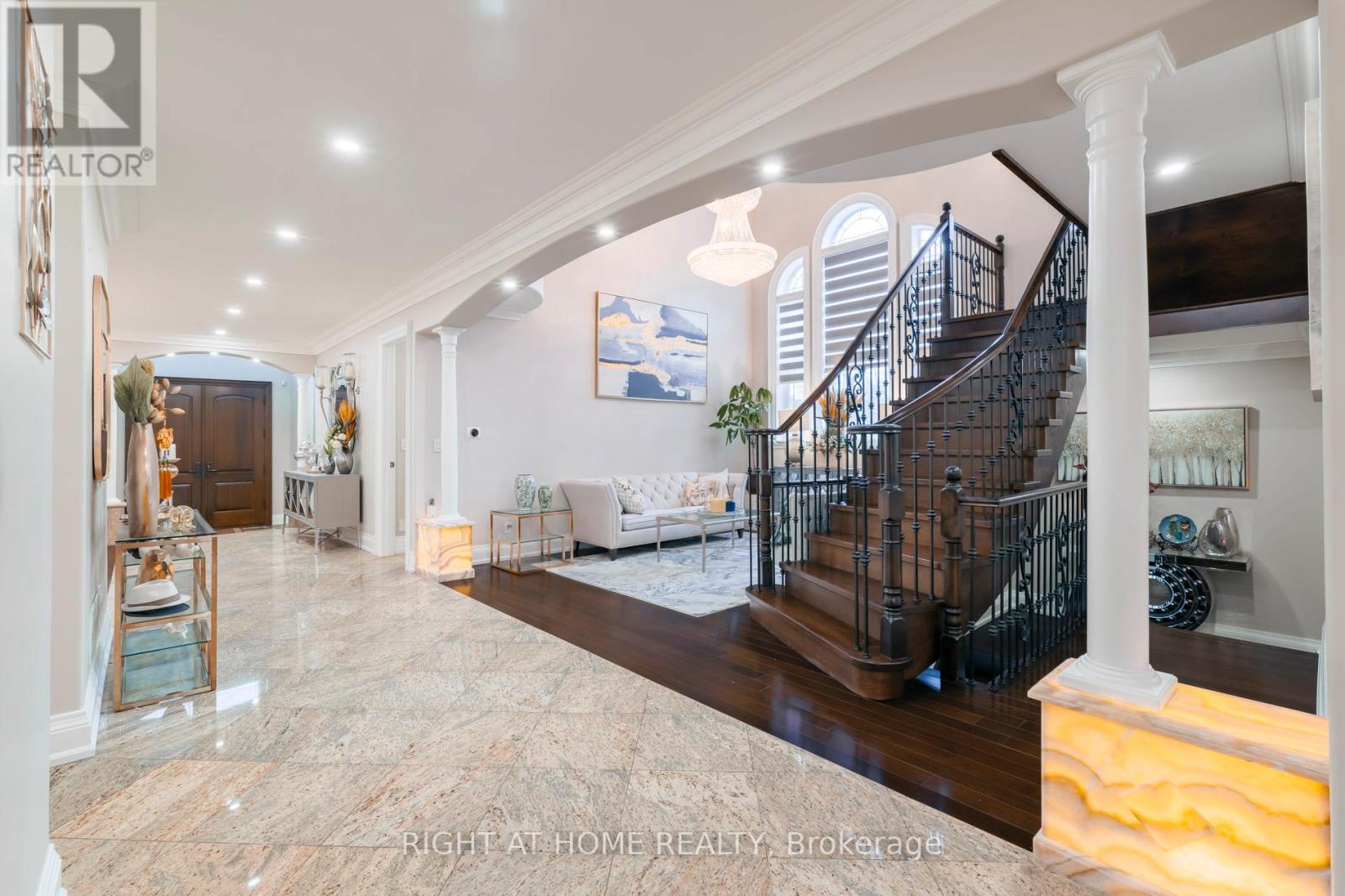 99 FAIRVIEW ROAD W - 12