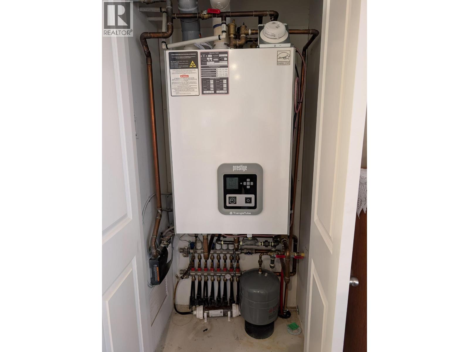 #201 4251 GUEST CRESCENT - 27