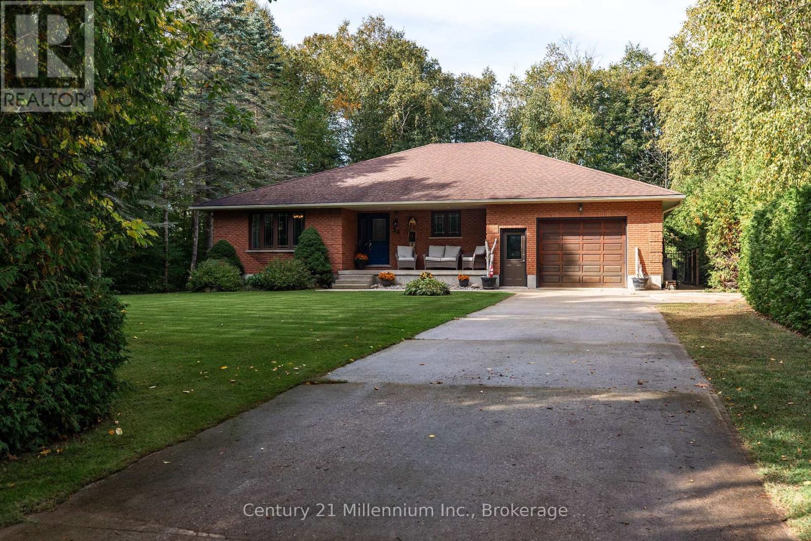 34 SOUTHAMPTON PARKWAY