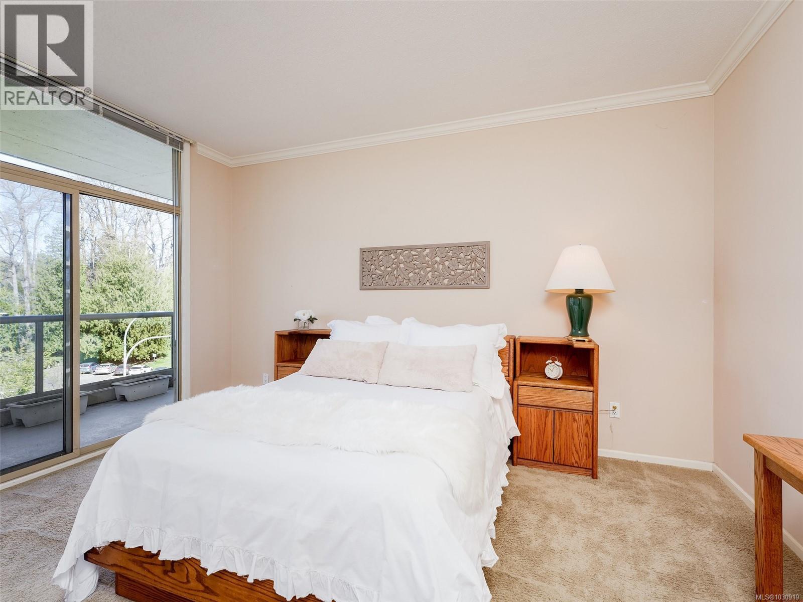 #460 188 DOUGLAS ST - 11