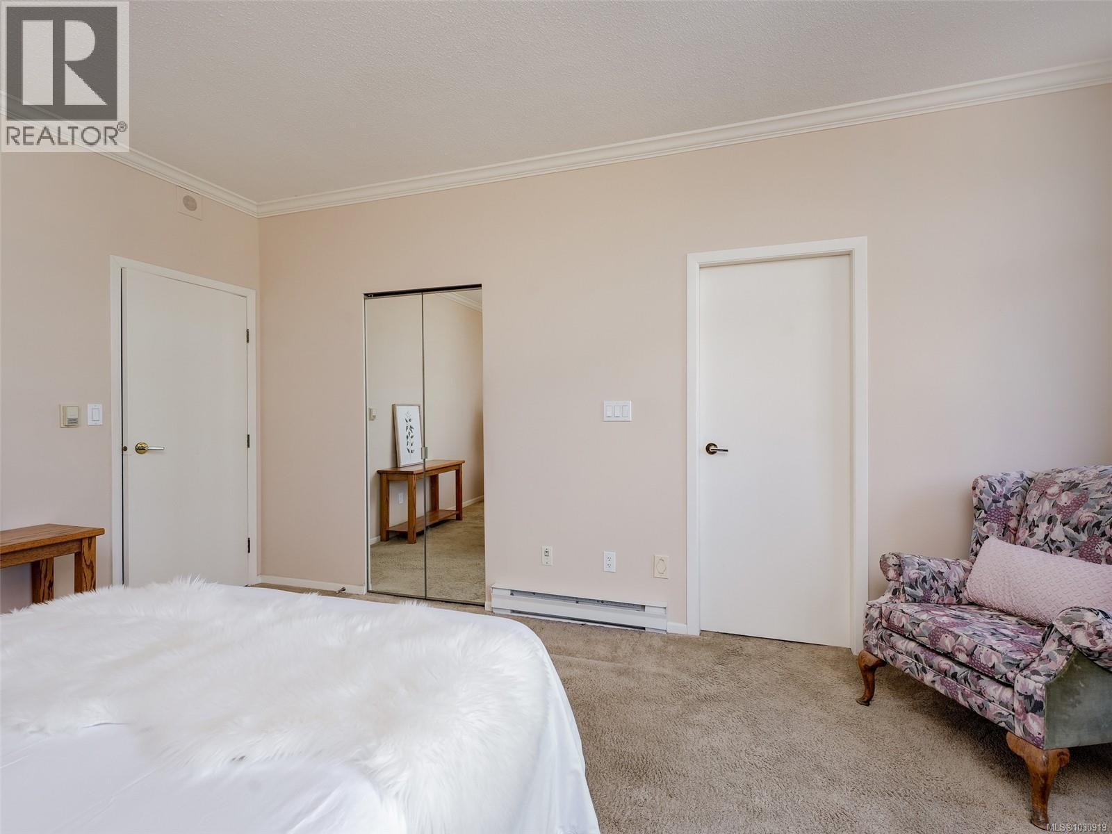 #460 188 DOUGLAS ST - 12