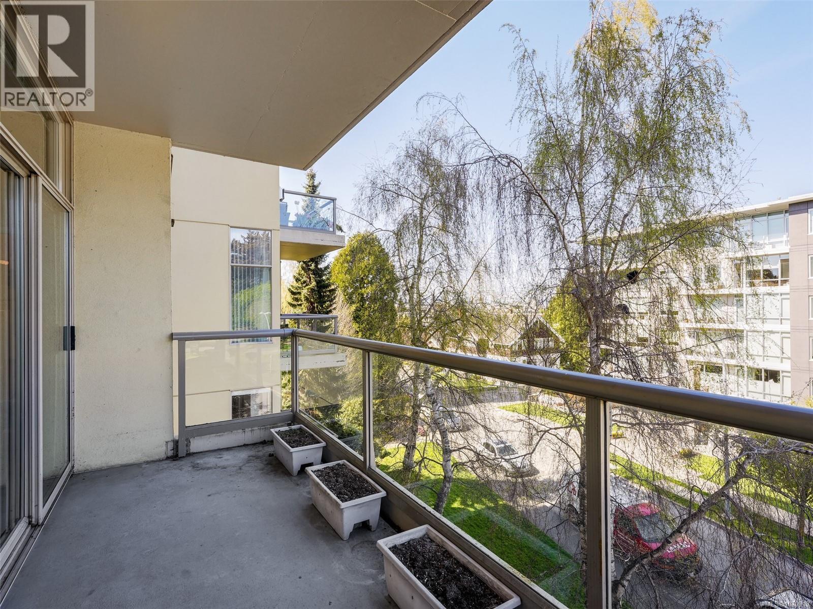 #460 188 DOUGLAS ST - 20