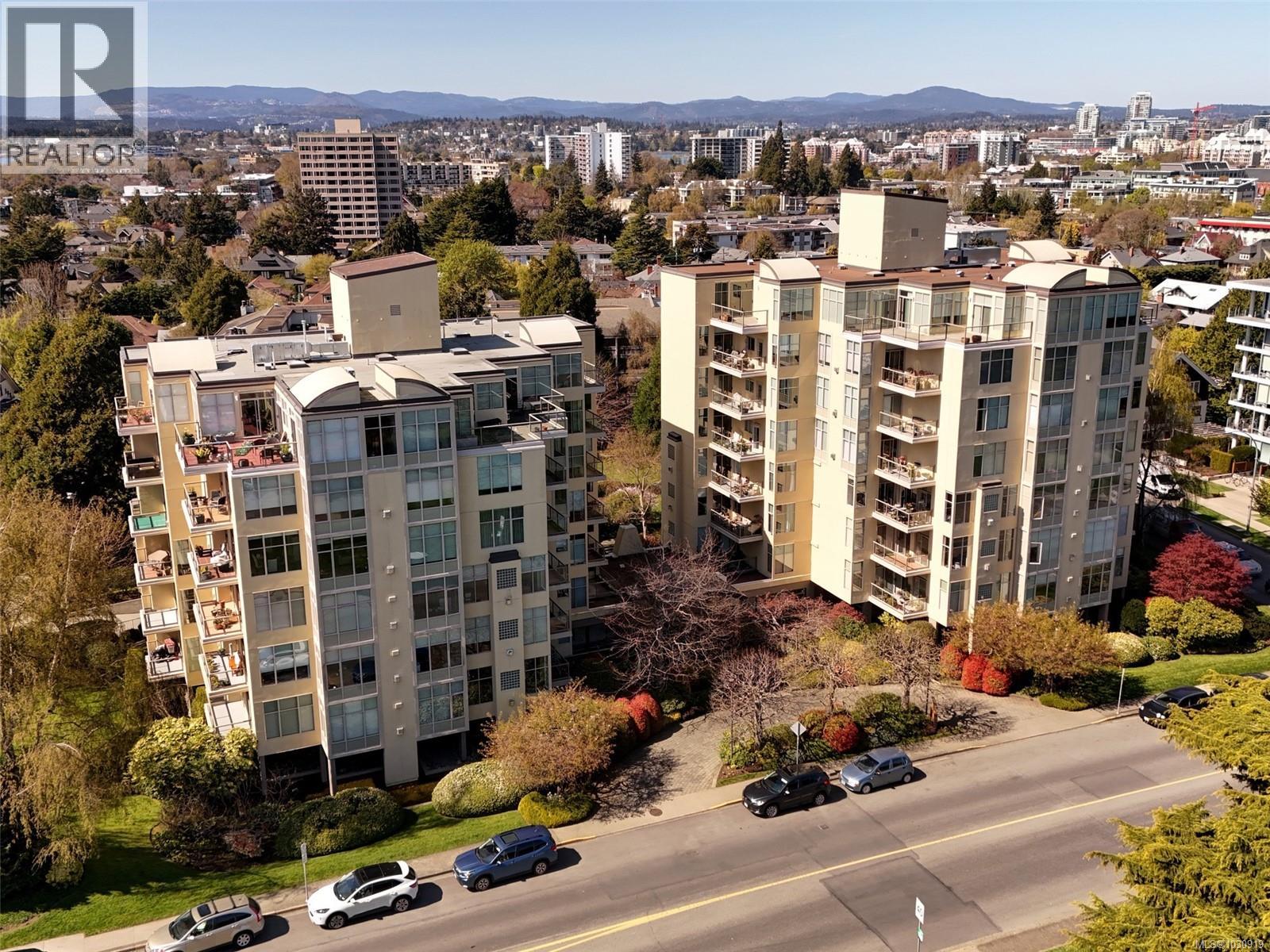 #460 188 DOUGLAS ST - 25