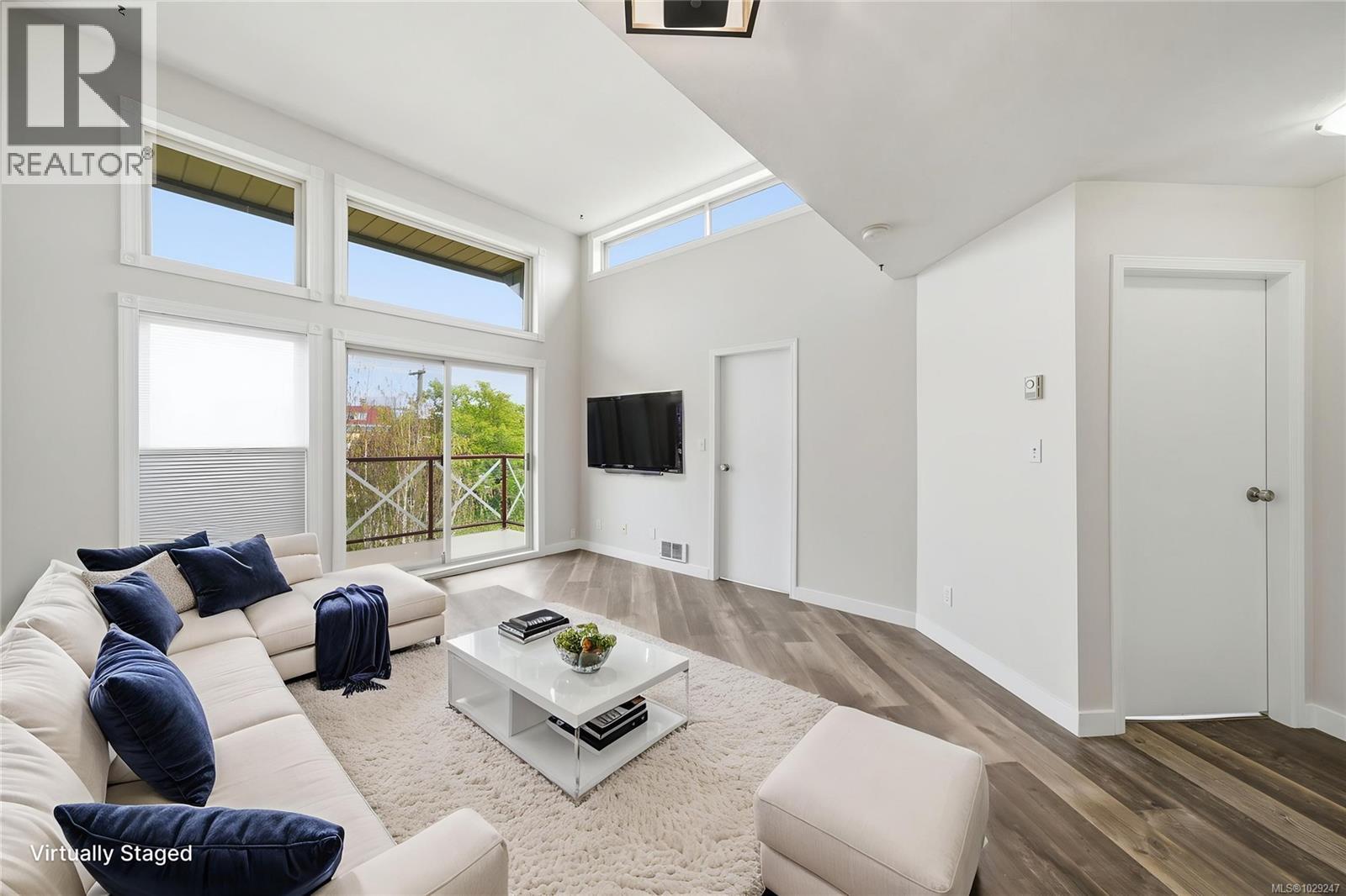 #408 2560 WARK ST - 6