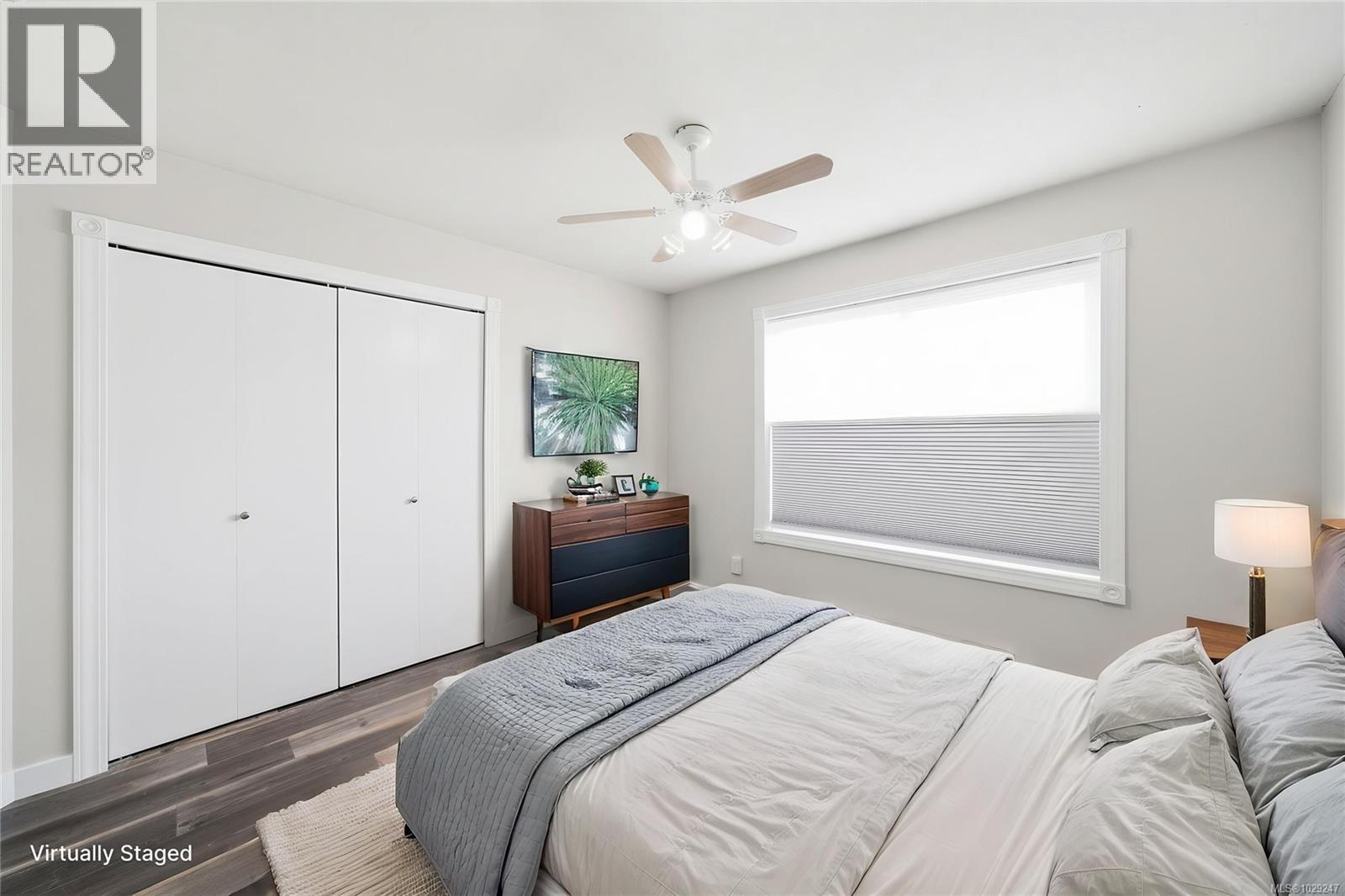 #408 2560 WARK ST - 12