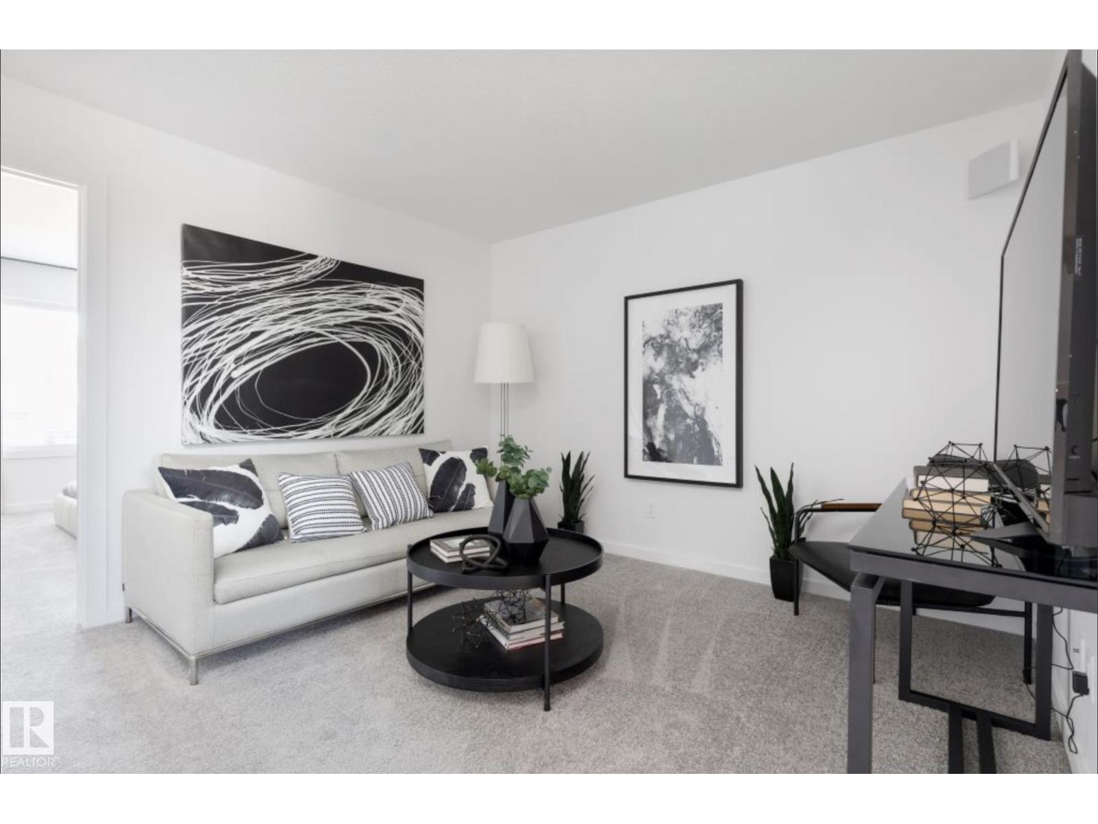 704 Southfork DR, Leduc