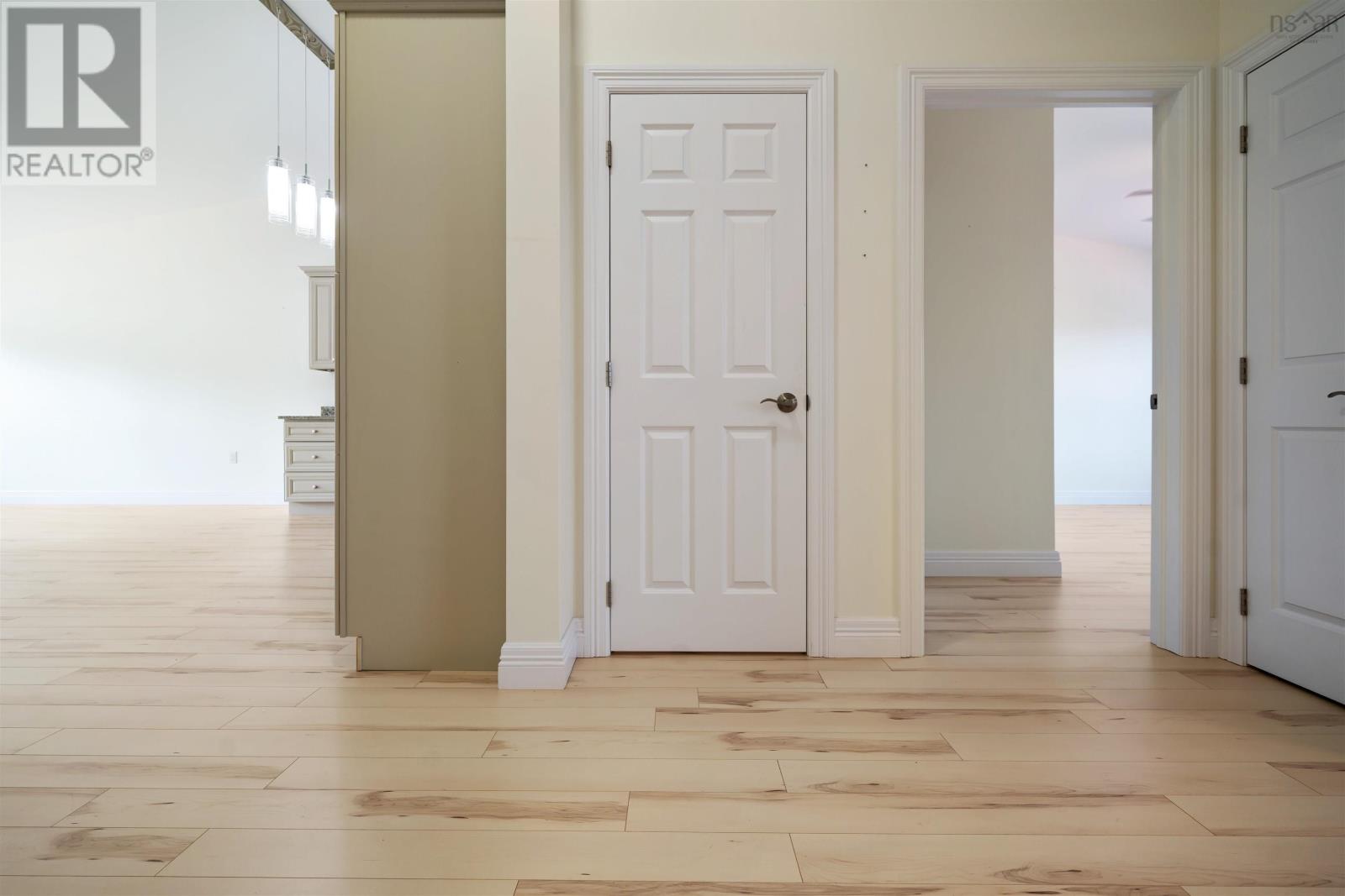 Property 20 of 24 of 12 SUMMER HILL Place