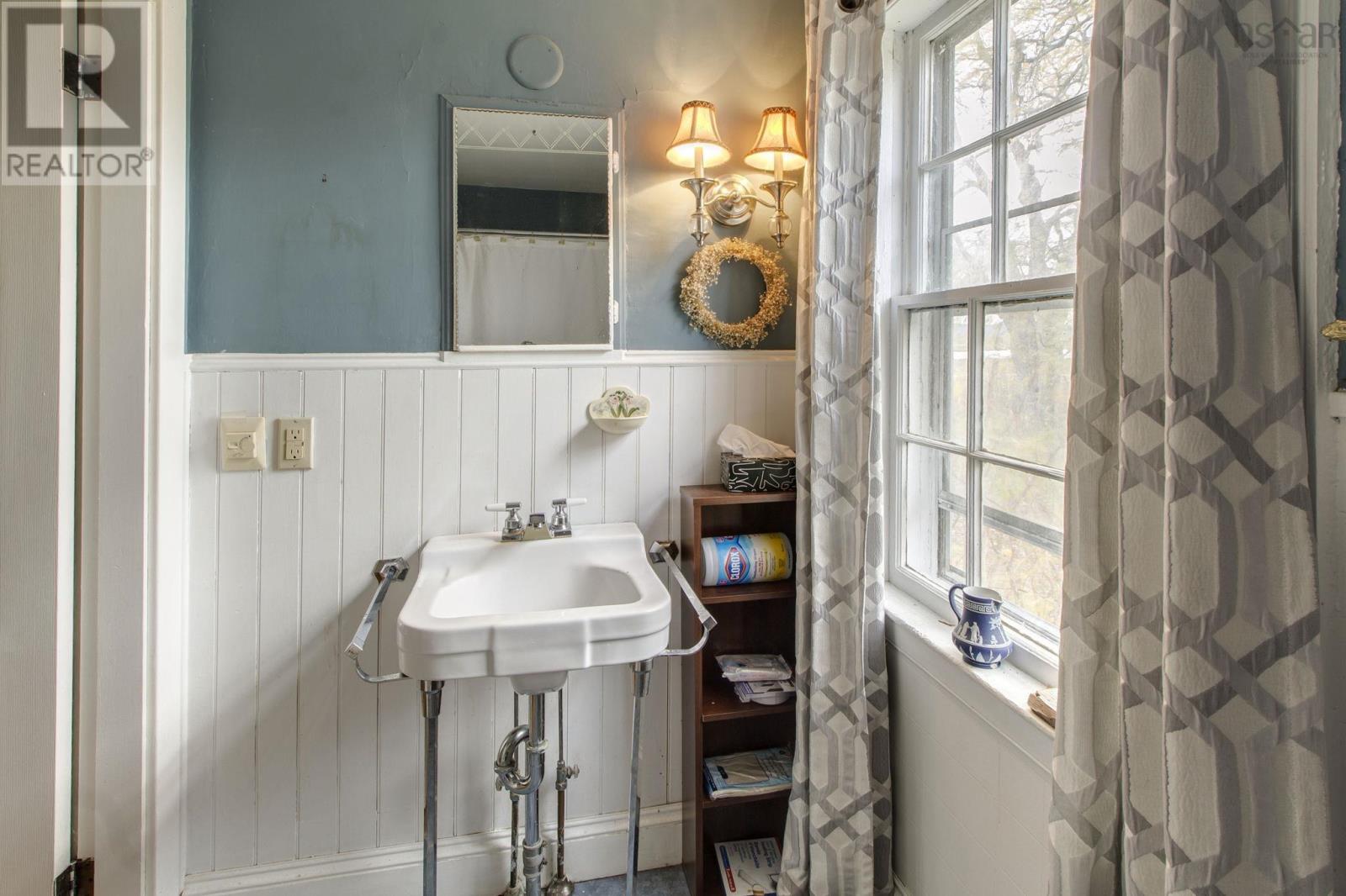 Property 22 of 50 of 6209 Highway 1