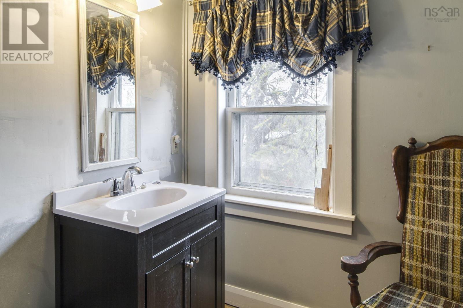 Property 29 of 50 of 6209 Highway 1