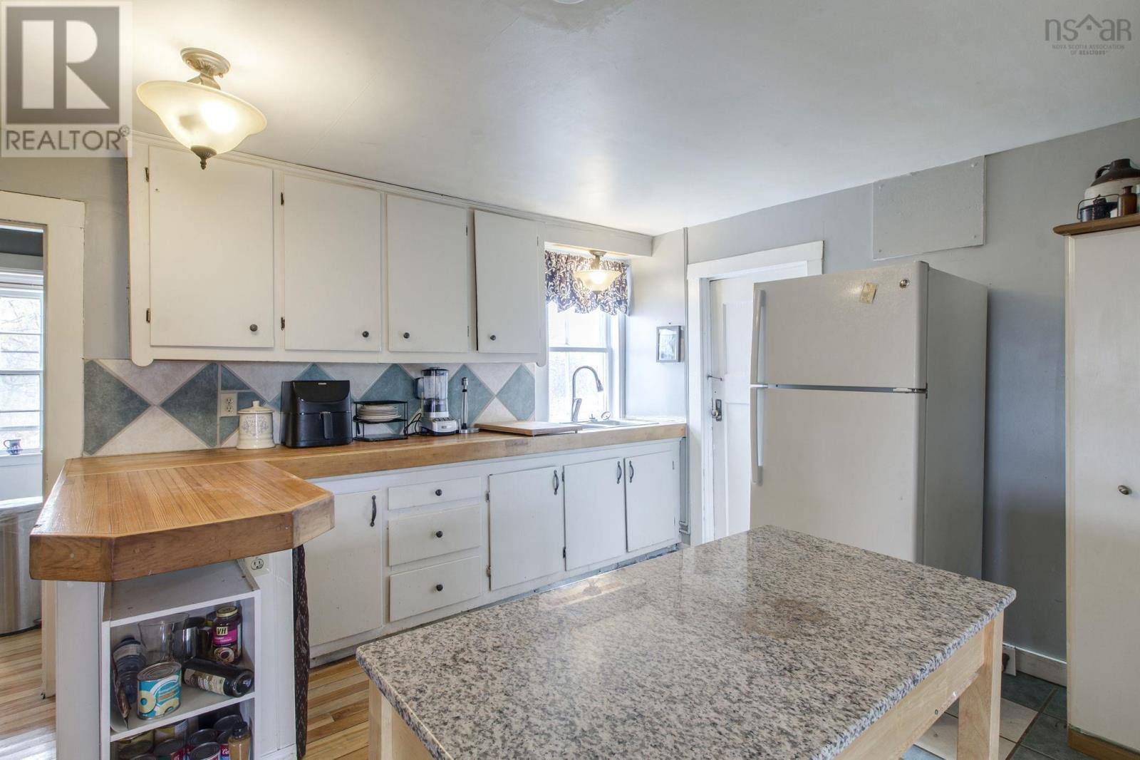 Property 4 of 50 of 6209 Highway 1