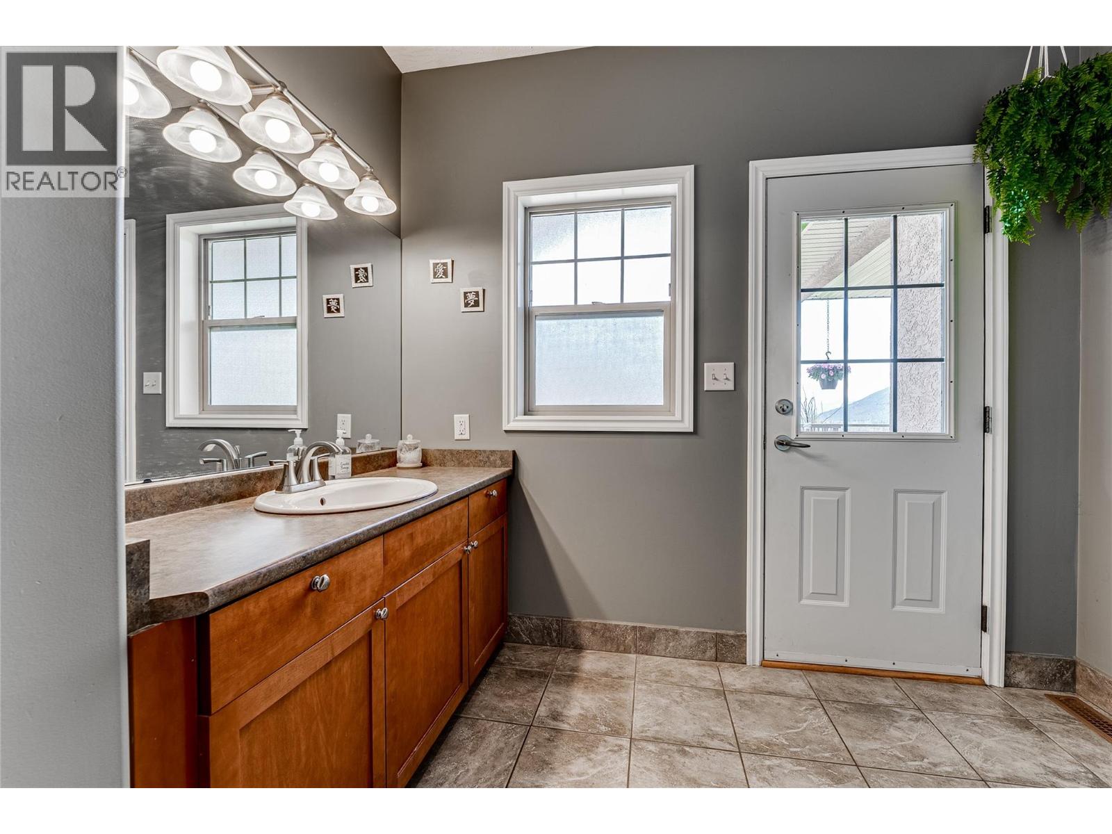 108 Red Rock Crescent, Enderby