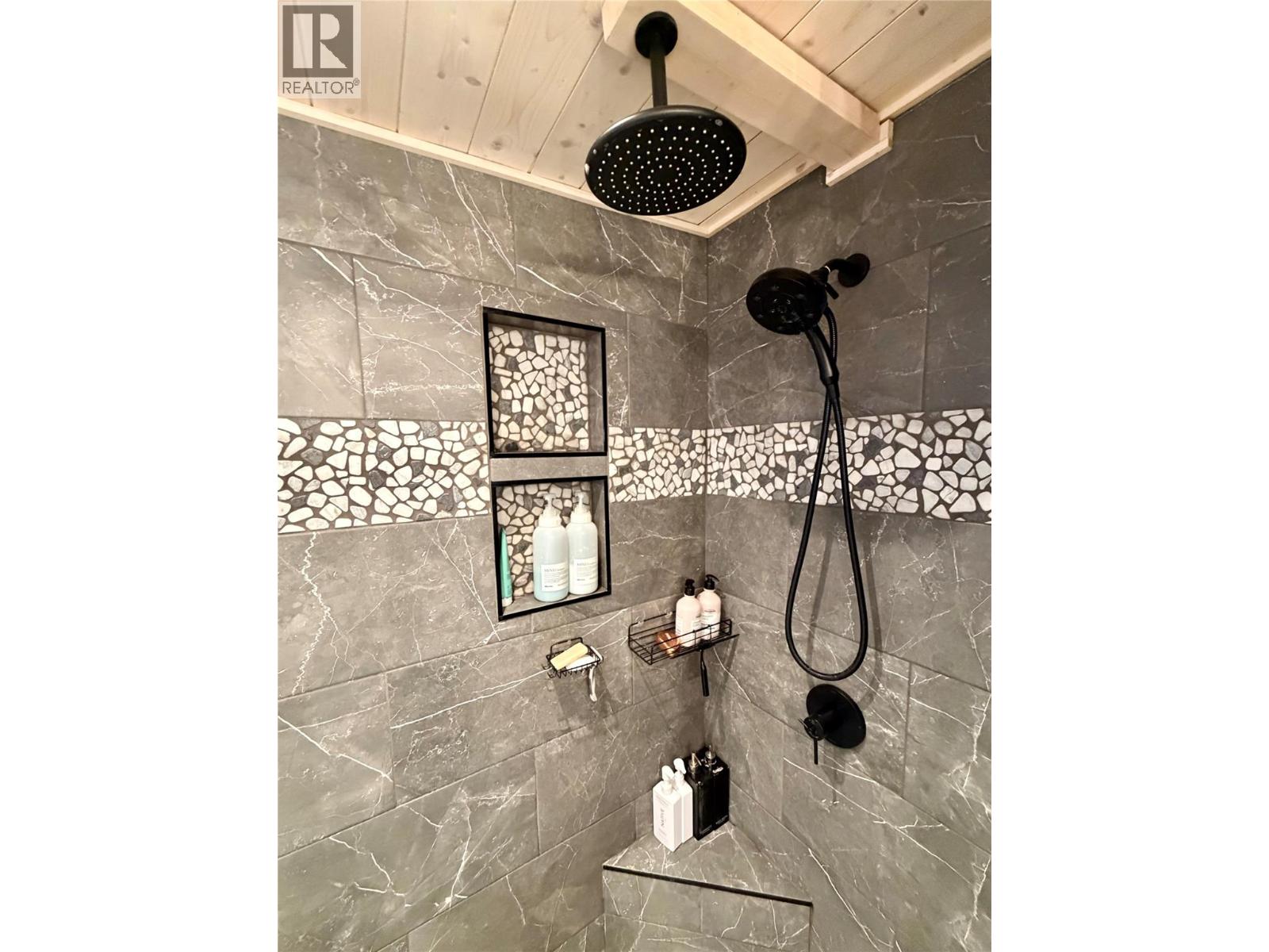 3127 EAST LAKE DRIVE - 23