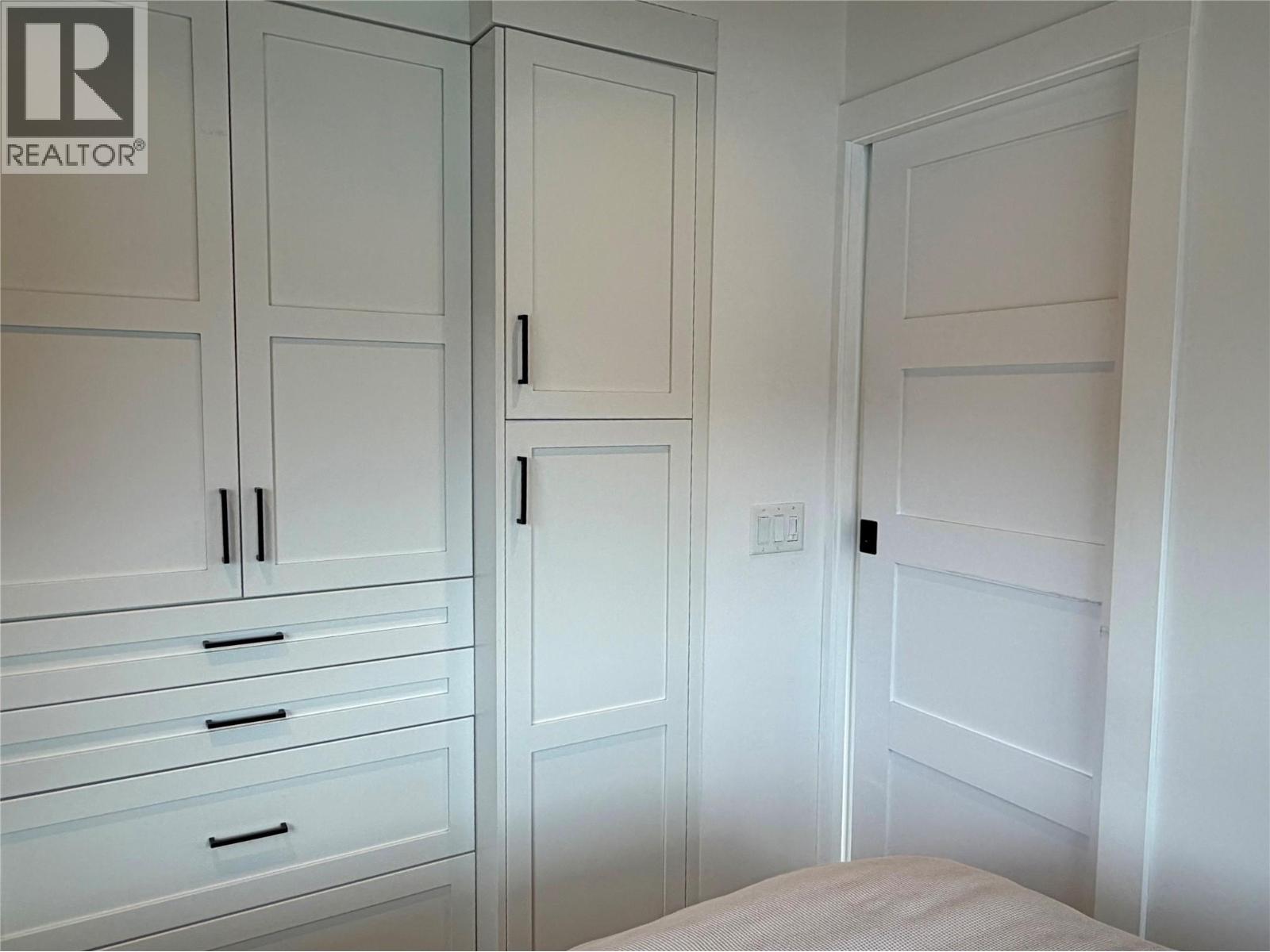 3127 EAST LAKE DRIVE - 21