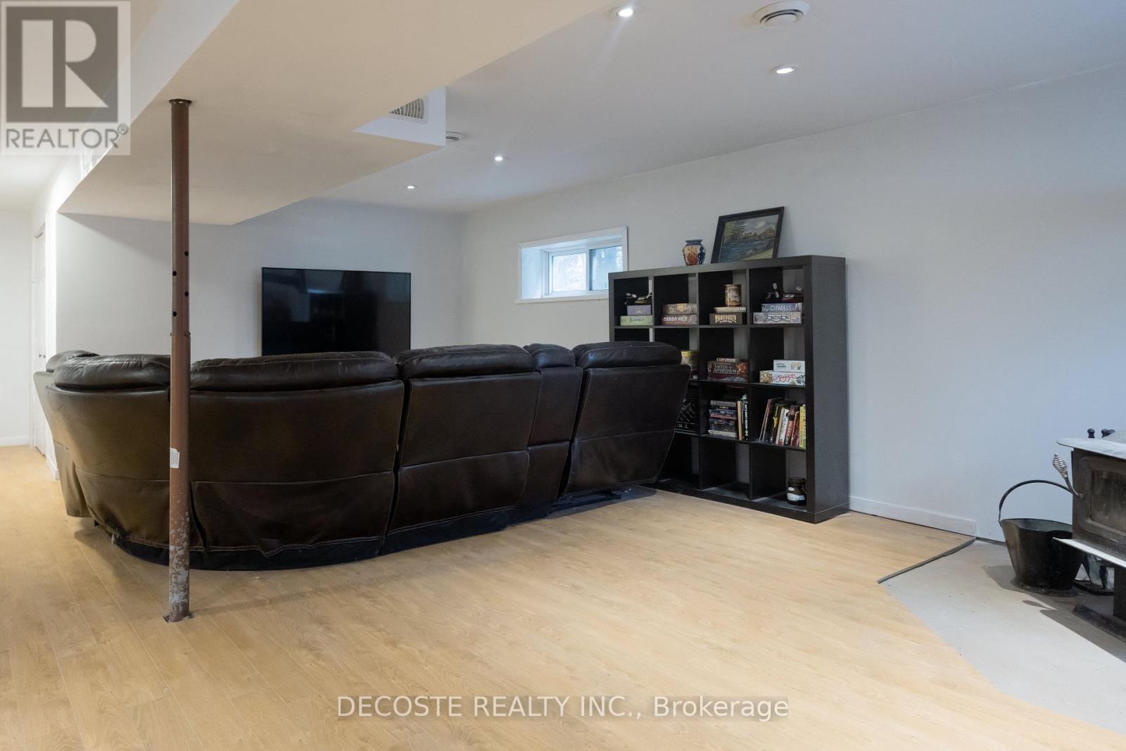 23 WOOD STREET — photo 22