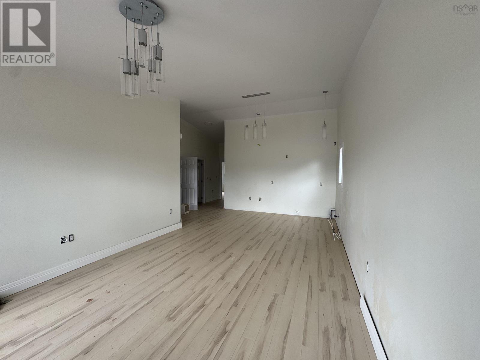 Property 3 of 7 of 11 SUMMER HILL Place