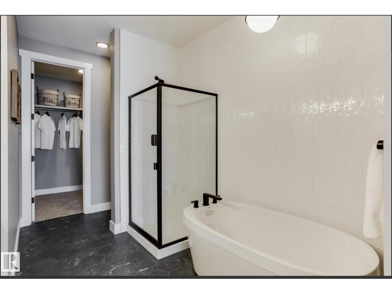 100 Redpoll Wynd, St. Albert