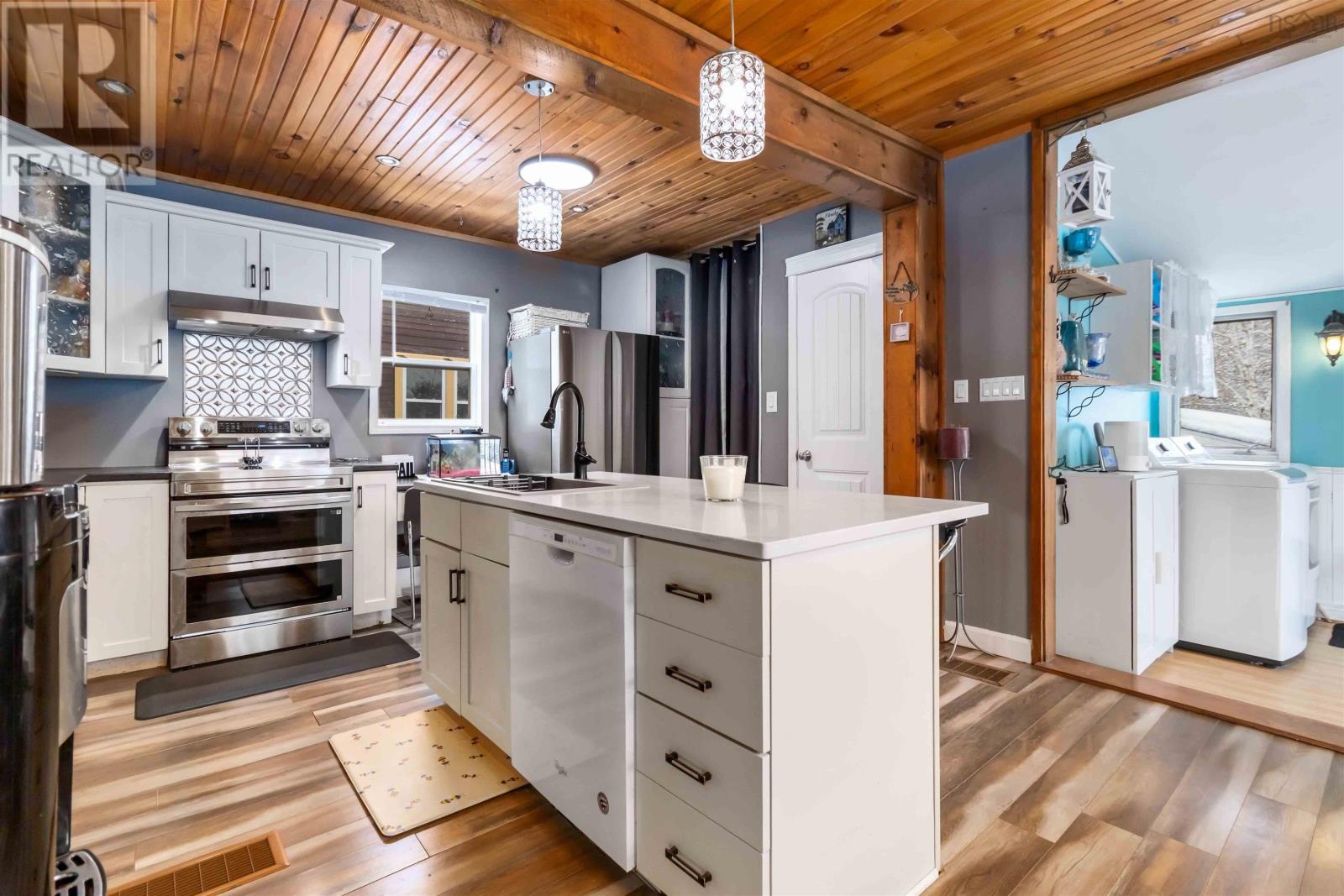 Property 4 of 29 of 13862 Highway 3