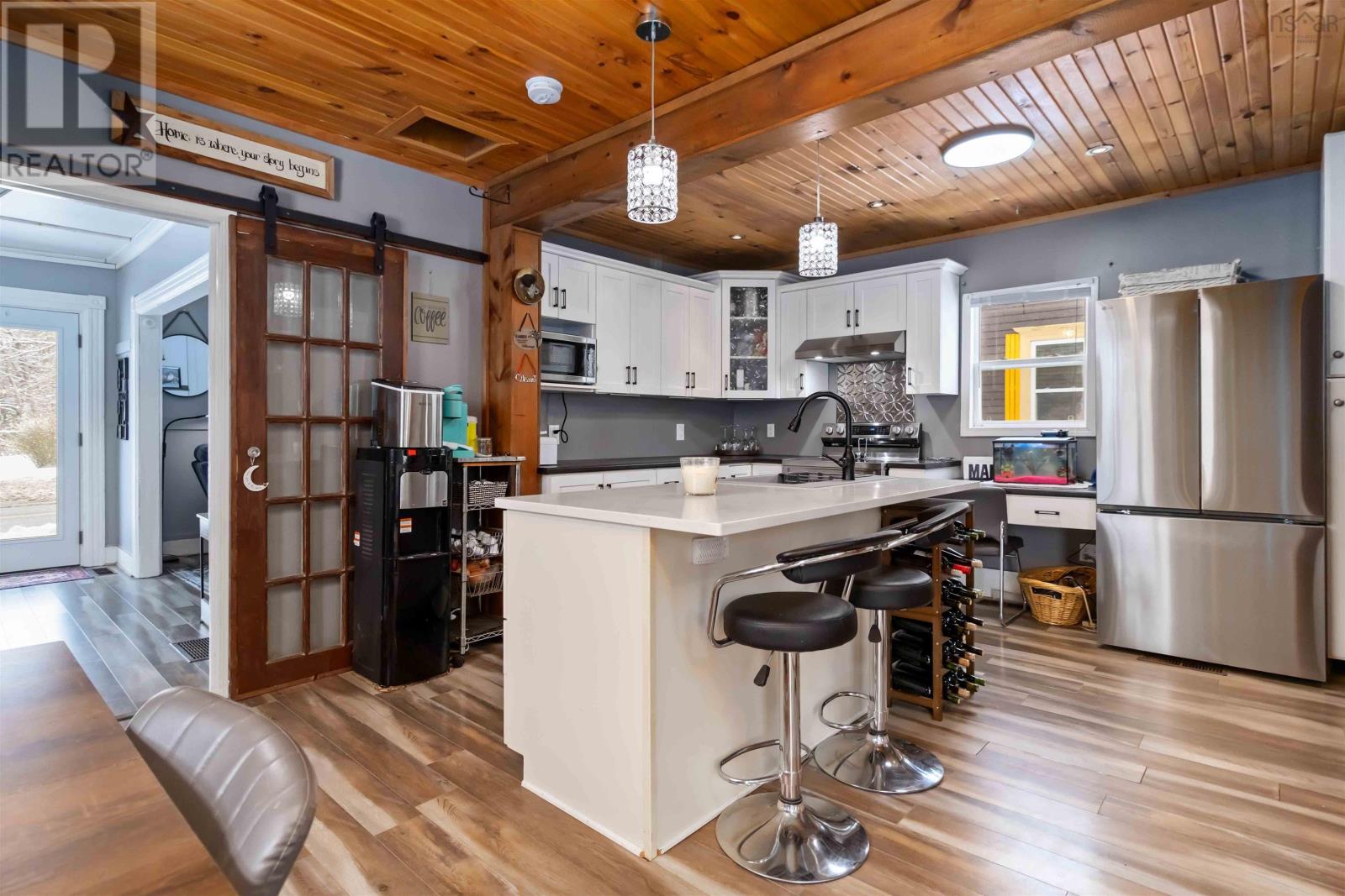 Property 11 of 29 of 13862 Highway 3