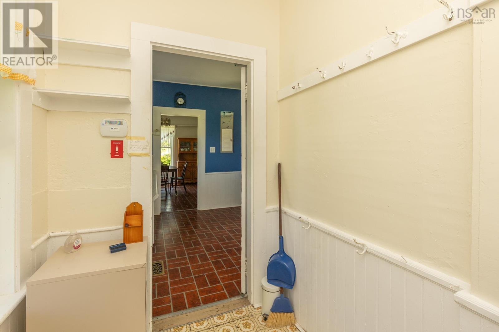 Property 27 of 33 of 8 South Ohio Cross Road