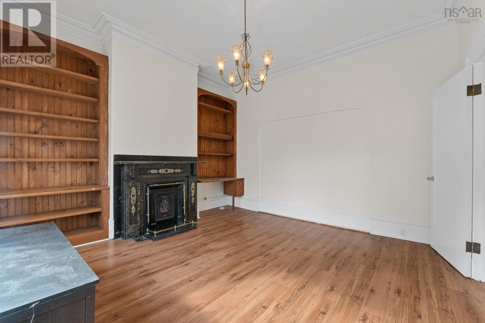 Property 28 of 51 of 6135 North Street