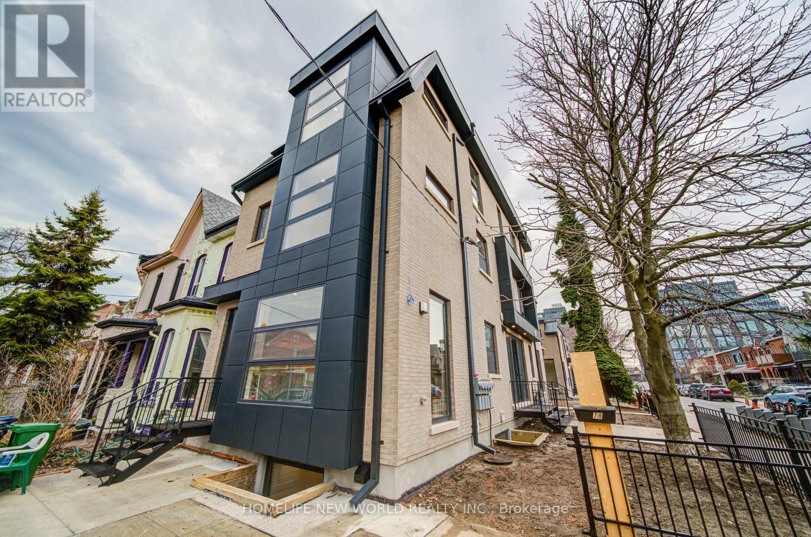 UNIT 1 (MAIN LEVEL) - 78 GLADSTONE AVENUE