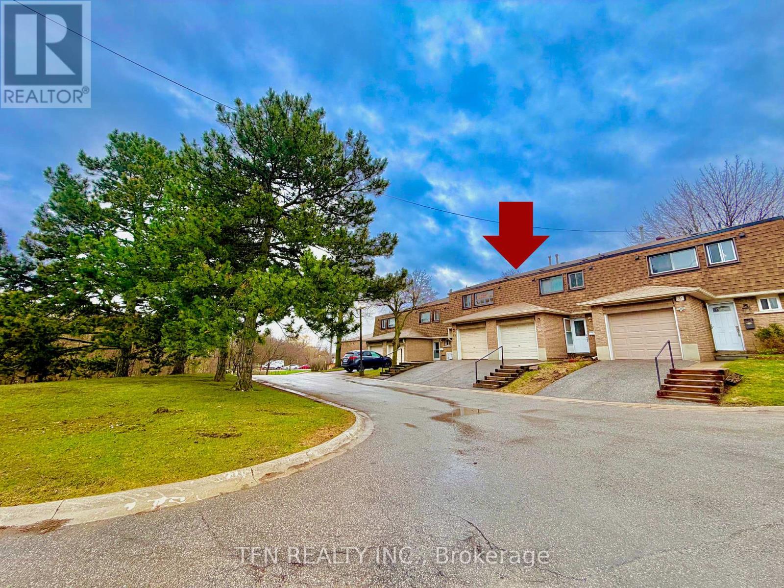 67 - 121 L'AMOREAUX DRIVE